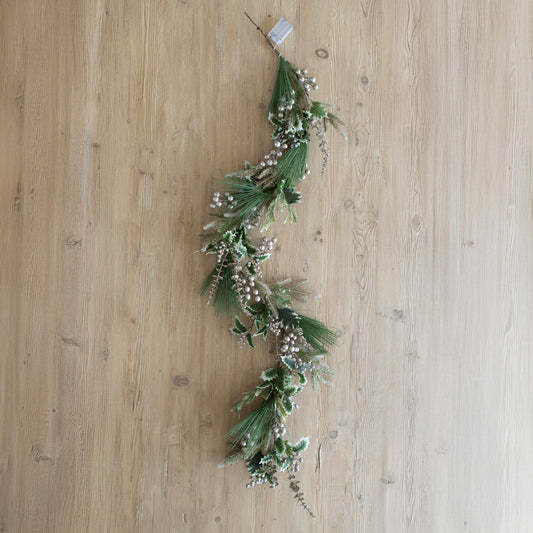 Mistletoe & Holly Garland 190cm